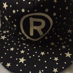 Flat bill glow in the dark SnapBack